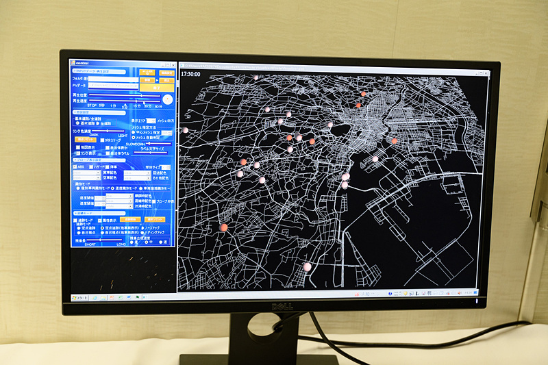 応用地質の地図システムに、トヨタのABS作動回数データをマッピングしたところ。赤の大きいところがABSが多く動いた箇所で、ヒヤリハット地点とされる