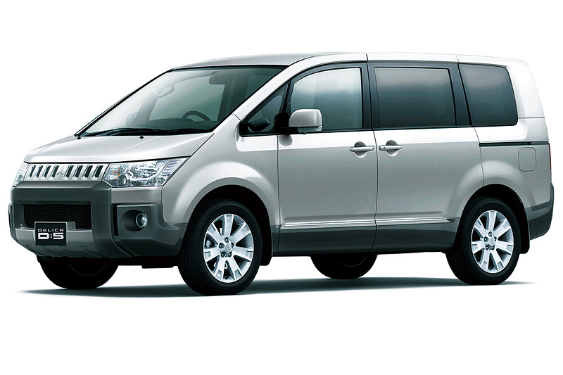 4月25日に一部改良した三菱自動車「デリカD：5 D-Power package」