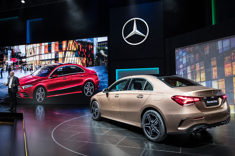 北京モーターショーで実施された独ダイムラーのプレスカンファレンス