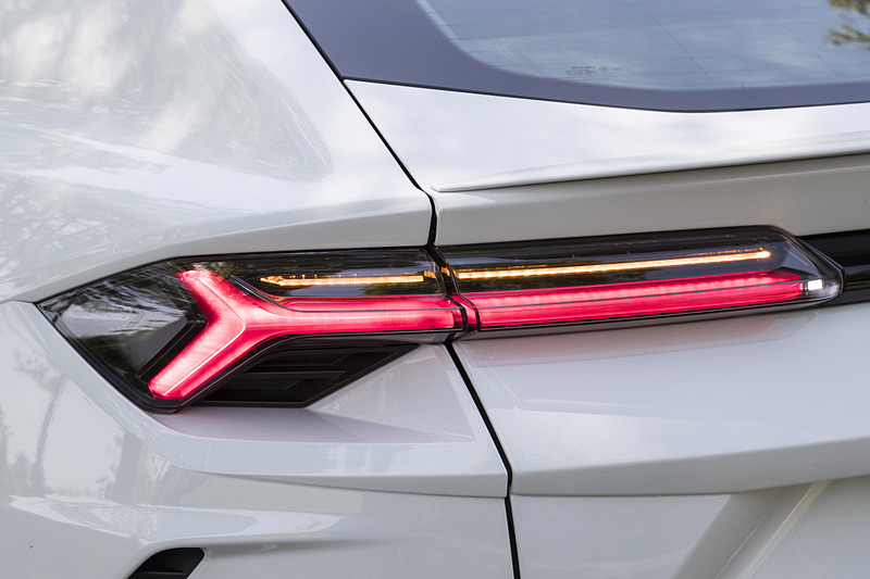 リアコンビネーションランプの点灯パターン