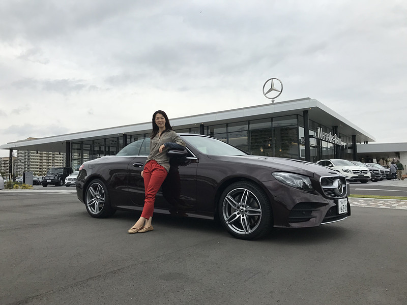 ハワイアンカフェ「LAUMELIA（ラウメリア）」が併設されているメルセデス・ベンツ浦安に、新型Eクラス カブリオレでぶらり寄り道♪