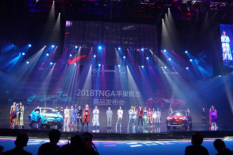 北京モーターショー開幕前日にSUVモデルの「C-HR」「IZOA」中国導入を発表