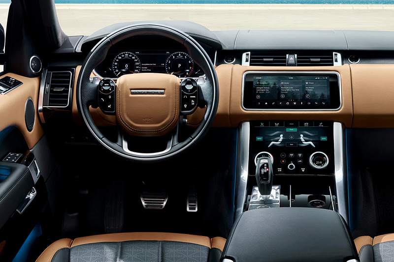 10インチの高解像度タッチスクリーン2個で構成する「Touch Pro Duo」、ブラインドをモーション操作できる「ジェスチャー・ルーフブラインド」、500mLボトル4本が収納可能な「急速冷蔵機能付センターコンソールボックス」などを車内装備に追加