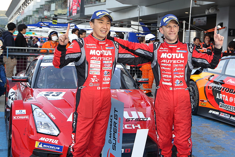 「2018 AUTOBACS SUPER GT Round 2 FUJI GT 500km RACE」のGT500クラスで優勝した23号車 MOTUL AUTECH GT-R（松田次生/ロニー・クインタレッリ組、MI）