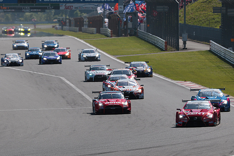 GT500のスタートシーン