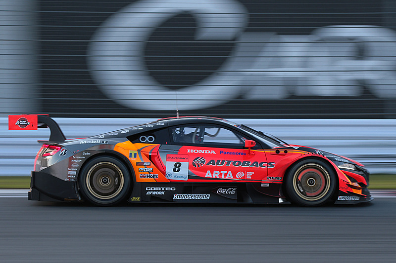 8号車 ARTA NSX-GT