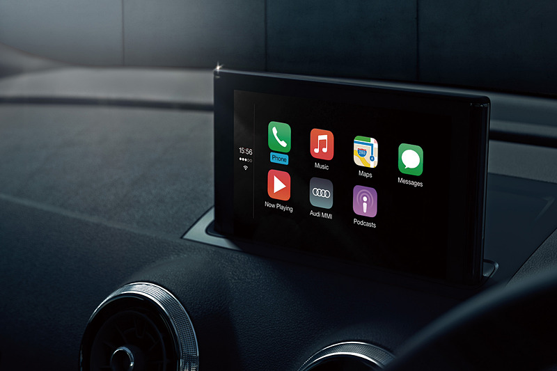 A3 スポーツバック/セダン S line techno limitedではバーチャルコックピットを含む「S lineパッケージ」をはじめ、専用マットチタン18インチアルミホイール、ルーフレール（スポーツバックのみ）、マトリクスLEDヘッドライト、「ナビゲーションパッケージ」などを標準装備