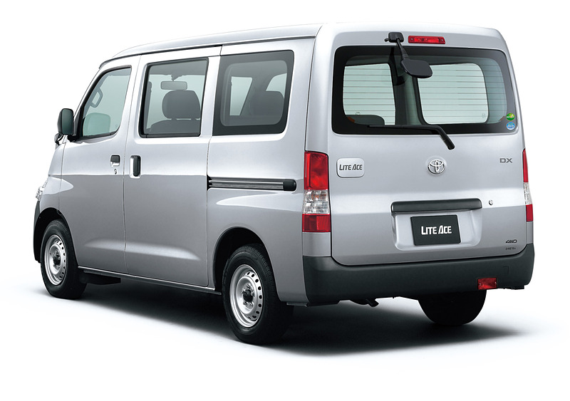 ライトエース バン DX（4WD・5速MT）