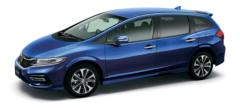 ボディサイズは4660×1775×1530mm（全長×全幅×全高。RSの全高は1540mm）でホイールベースは2670mm。車両重量は1430～1510kg