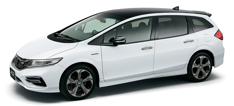 ボディサイズは4660×1775×1530mm（全長×全幅×全高。RSの全高は1540mm）でホイールベースは2670mm。車両重量は1430～1510kg