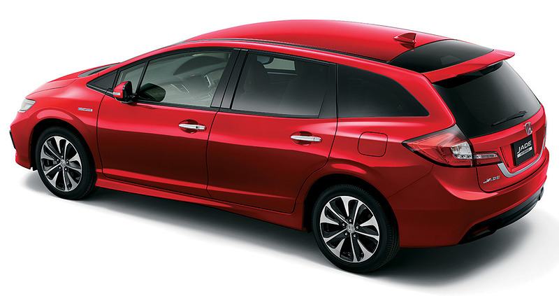 ボディサイズは4660×1775×1530mm（全長×全幅×全高。RSの全高は1540mm）でホイールベースは2670mm。車両重量は1430～1510kg