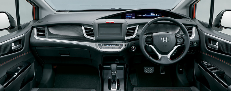 RS Honda SENSINGのインテリア。内装色はブラック×オレンジ