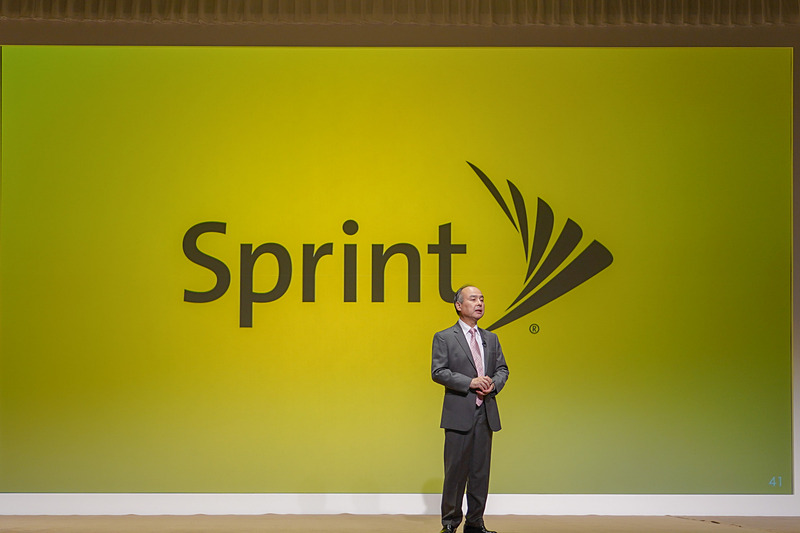 SprintとT-Mobileの合併を説明するスライド
