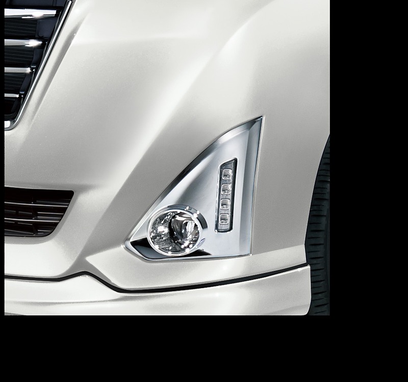 フォグランプガーニッシュ（カスタム用・メッキ）