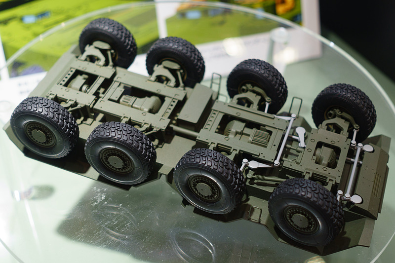 裏面も展示。8輪走行の仕組みが分かる