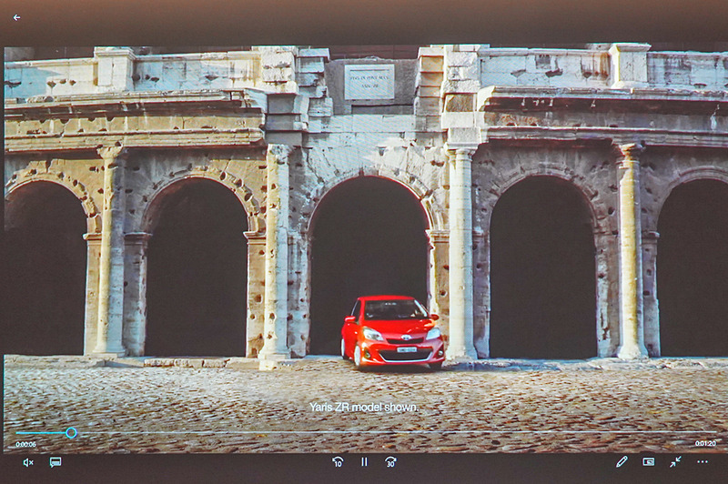 実際に撮影できない場所をバーチャルビークルのCGで走らせる