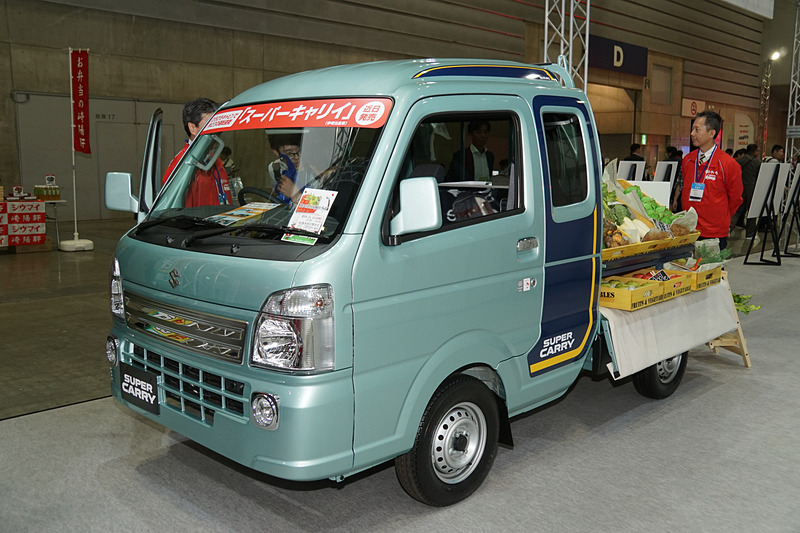 スズキが先行公開した新型軽トラック「スーパーキャリイ」