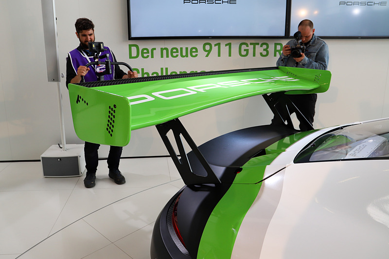 各種空力パーツにより空力性能を向上