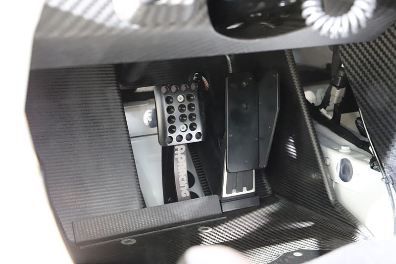 911 GT3 Rはクラッチペダルが用意されない
