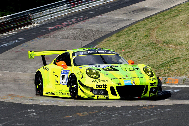 911号車のManthey Racing・ポルシェ911 GT3R