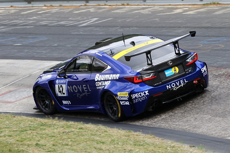 42号車のLexus RCF