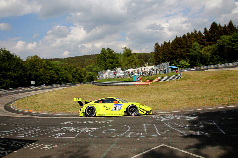 911号車のManthey Racing・ポルシェ911 GT3R
