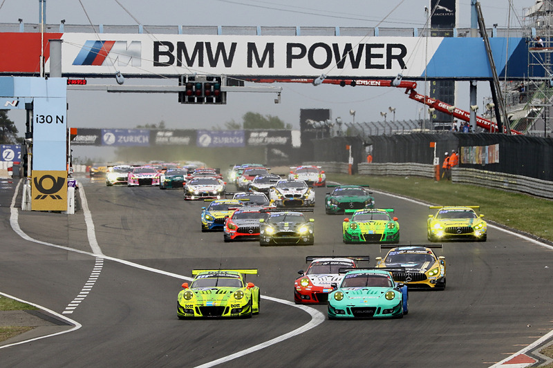 「第46回 ニュルブルクリンク24時間耐久レース」の決勝レースがスタート