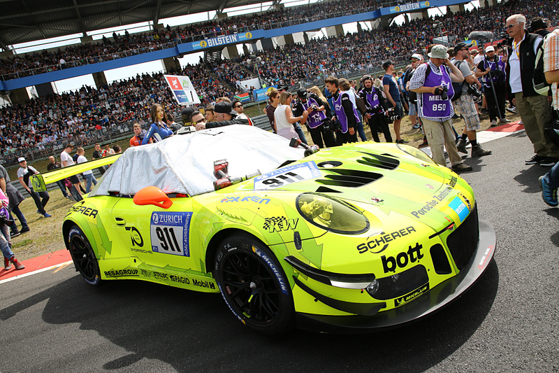 ポールポジションを獲得した911号車 Manthey Racing Porsche 911 GT3 R