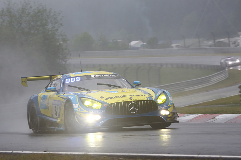 総合2位を獲得したMercedes-AMG Team Black Falconの5号車 Mercedes-AMG GT3