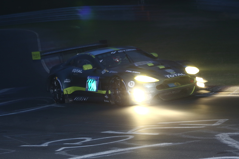 レースから6時間後にナイトセッションへ突入