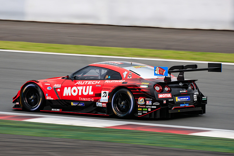SUPER GT第2戦の富士スピードウェイで、ミシュランタイヤ装着の23号車 MOTUL AUTECH GT-Rが優勝