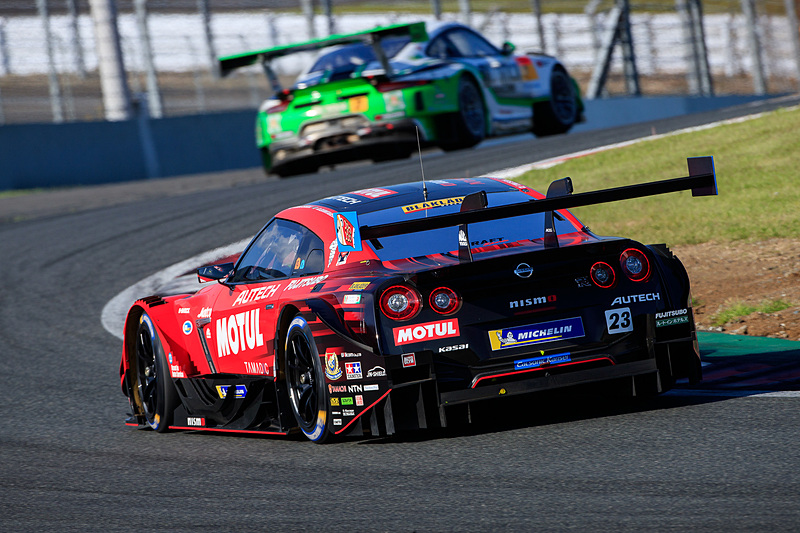 23号車 MOTUL AUTECH GT-R（松田次生/ロニー・クインタレッリ組）