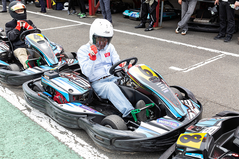 Car Watchチームのスタートドライバーは編集長の谷川。予選では5位をゲット