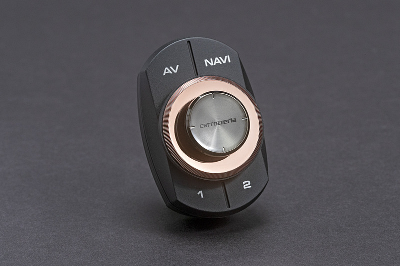 スマートコマンダーにもローズゴールドメッキが施される