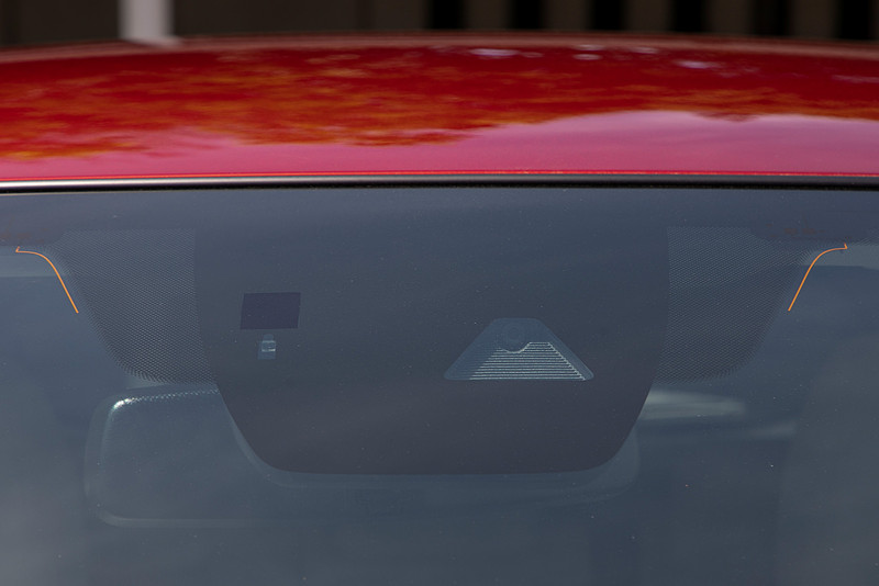 夜間の歩行者認識精度を向上させた「アドバンスト・スマート・シティ・ブレーキ・サポート（アドバンスト SCBS）」をマツダ車で初搭載