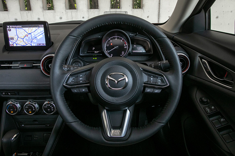 ステアリングは変更を受けていないが、マツダ・レーダー・クルーズ・コントロール（MRCC）の使い勝手が向上したので操作する機会が増えるかも？