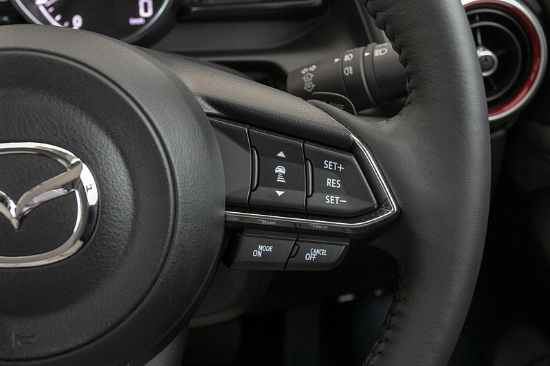 ステアリングは変更を受けていないが、マツダ・レーダー・クルーズ・コントロール（MRCC）の使い勝手が向上したので操作する機会が増えるかも？