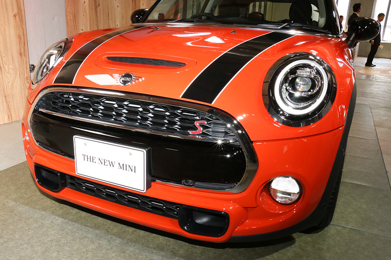 MINI クーパー S 3ドアのフロントマスク