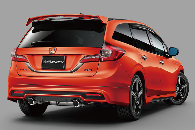 無限パーツをフル装着するジェイド RS Honda SENSINGのスタイリングイメージ