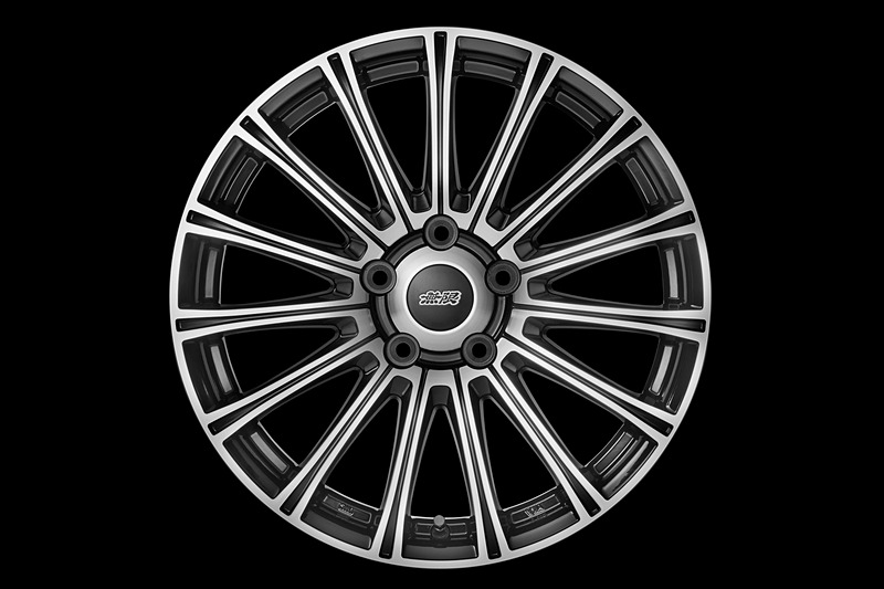 アルミホイール「MDA」。写真は18インチ（4万5360円/本）で、17インチ（3万9960円/本）もラインアップ