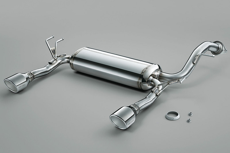 「デュアルサイレンサー」はハイブリッド車用、ガソリン車用共に14万400円