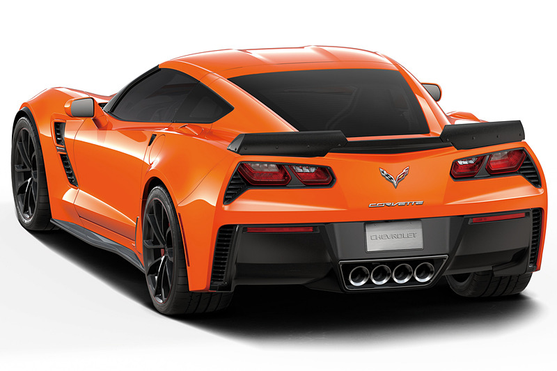 専用ボディカラーとして、米国 セブリングサーキットにインスパイアされた鮮やかな「セブリングオレンジティントコート」を採用