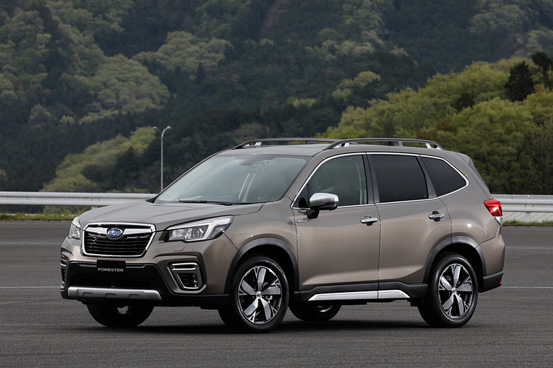 新型フォレスターで「e-BOXER」を搭載する「Advance」（プロトタイプ）