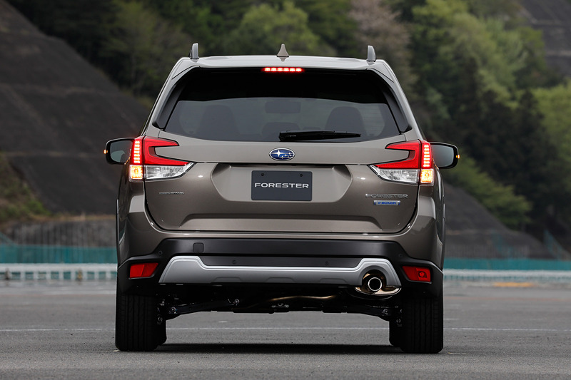 新型フォレスターで「e-BOXER」を搭載する「Advance」（プロトタイプ）