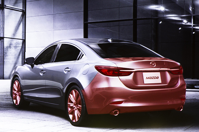 セダンのリアまわりバンパーだけでなくトランクリッドも変更