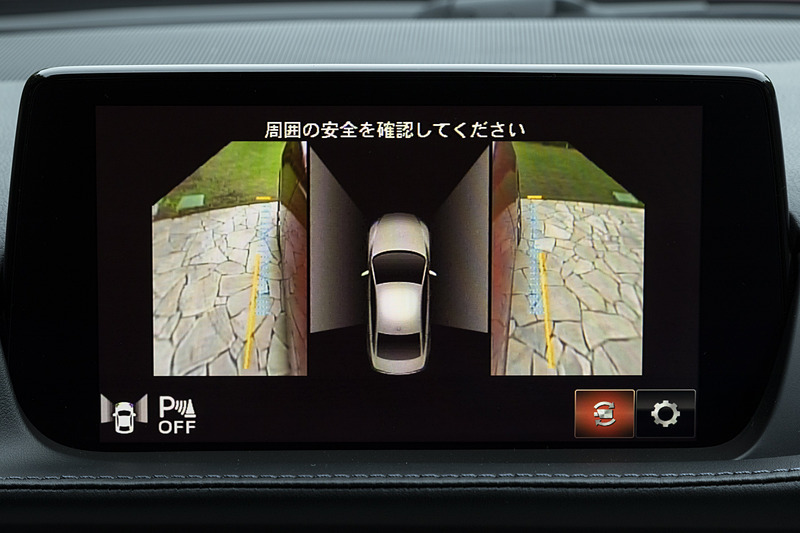 4つのカメラでクルマの周囲を死角なく映し出す「360°ビュー・モニター」を新たにオプション設定