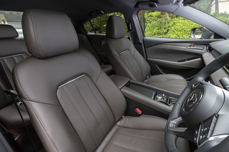 オリエンタルブラウンのインテリアカラー