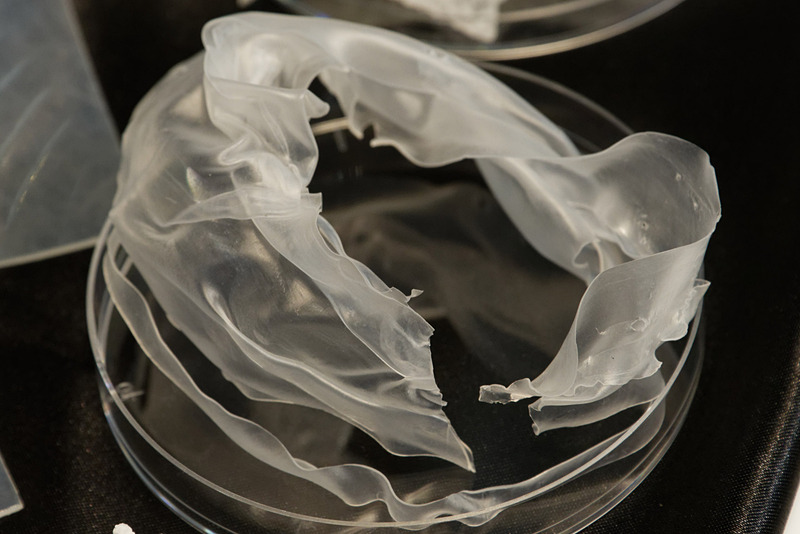 さらにゴム成分の特性を強くしたもの。しなやかな触り心地