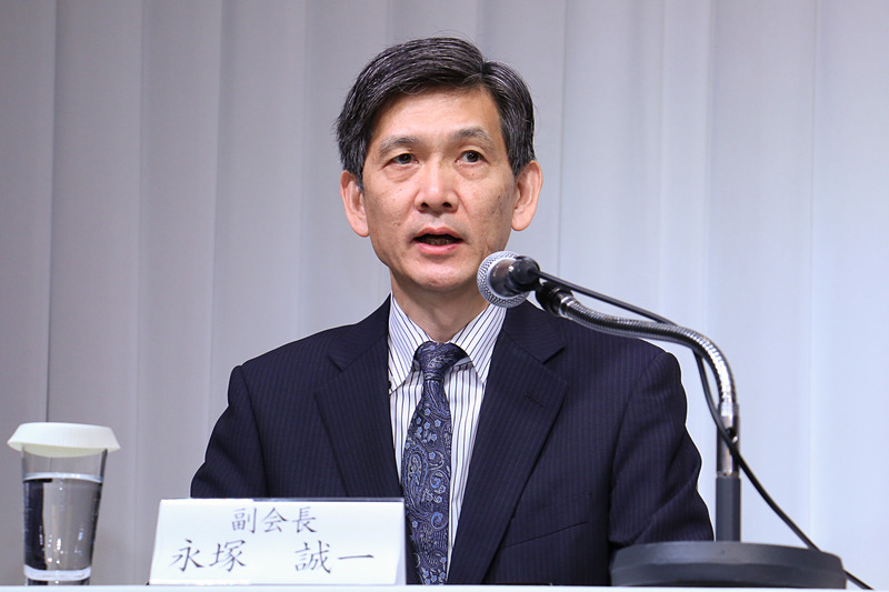 永塚氏は「会長からもお話がありましたように、課題は山積しております。自動車産業が一丸となって取り組むべき分野、あるいは協調して取り組むべき分野はどんどん増えていき、また複雑になっていくと思います。自工会事業の円滑で効果的な実施に向け、最大限に努力してまいりたいと思います。とくに豊田新会長のスピード感にしっかりついて行けるよう、新会長のリーダーシップのもとで最大限の努力をしていきたいと思っております」とコメント