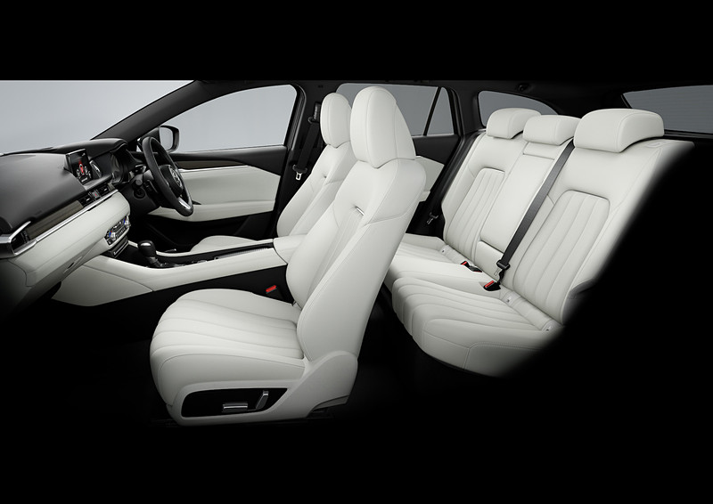 ピュアホワイトのインテリアカラー